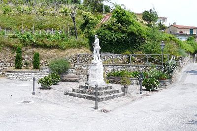 Oorlogsmonument Maissana #1