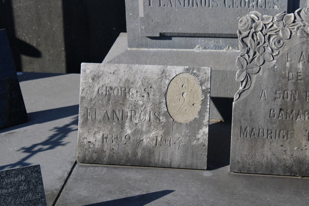 War Memorial Cemetery Quaregnon Egalité #3