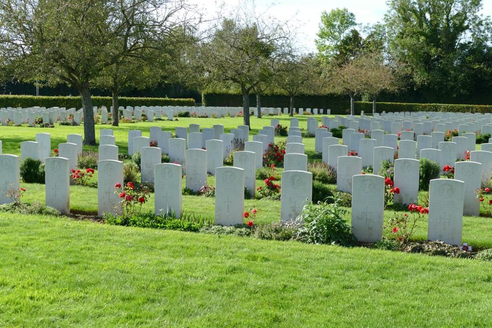 Commonwealth War Cemetery Saint Desir #4