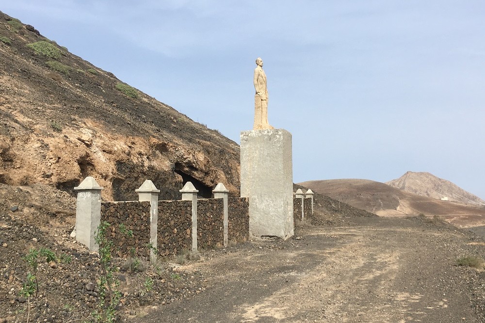 Monument Miguel de Unamuno y Jugo