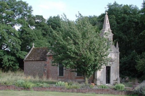 Oorlogsgraf van het Gemenebest St. John Churchyard #1