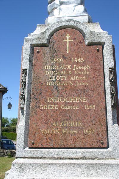 Oorlogsmonument Auriac #2