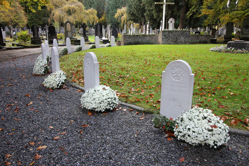 Dutch War Graves General Cemetery Maastricht #2