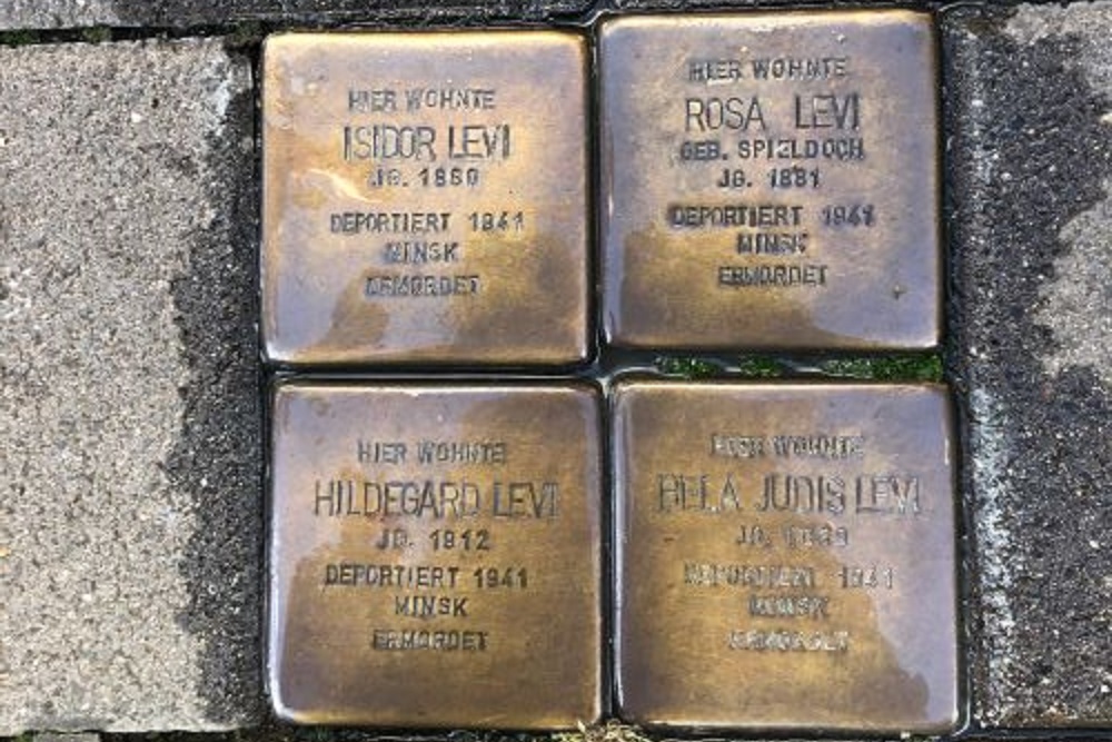 Stolpersteine Battonnstrae 40