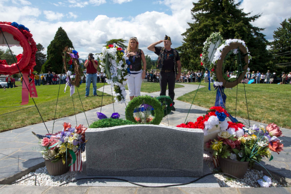 Tomb of the Unknown Soldier at Ivy Green Cemetery