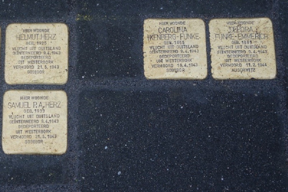 Stolpersteine Hovenstraat 2 #2