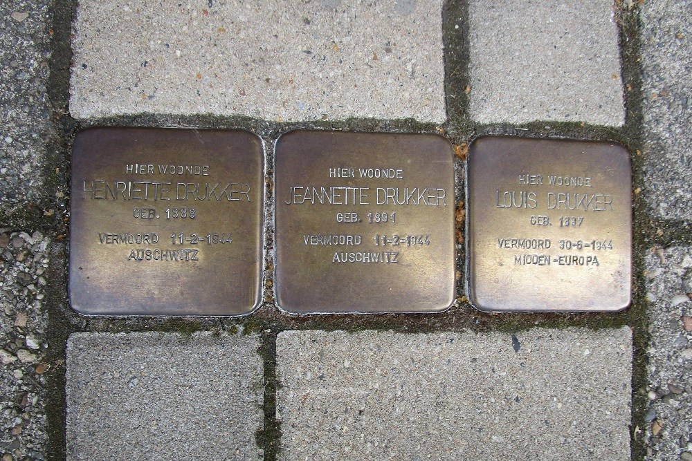 Stolpersteine Uiterwaardenstraat 46 #1