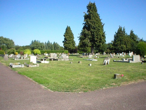Commonwealth War Graves Lower Stratton Cemetery #1