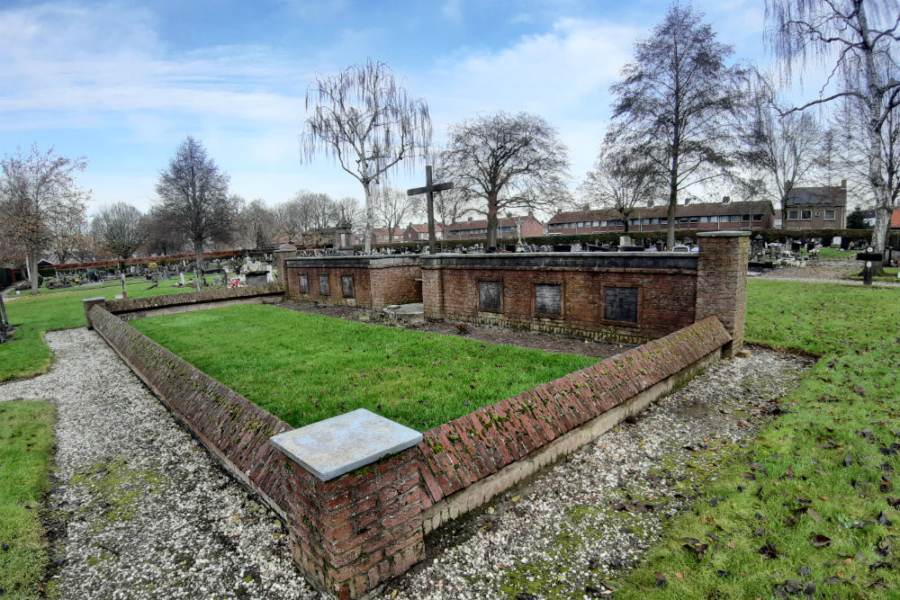 Mass Grave Civilian Casualties Catholic Cemetery Zevenbergen #1