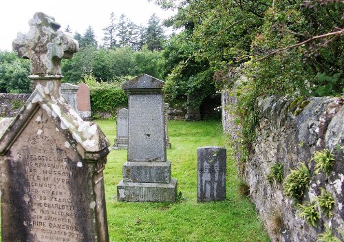 Oorlogsgraf van het Gemenebest Kilcalmonell Parish Churchyard #1