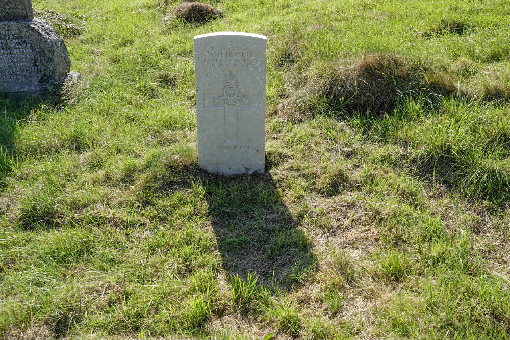 Commonwealth War Graves Teignmouth Cemetery #1