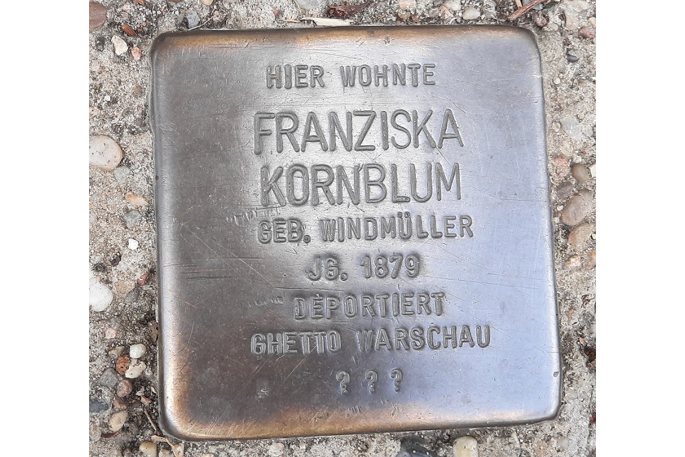 Stolpersteine Steinstrae 1