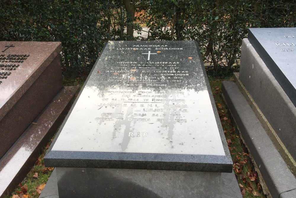 Dutch War Graves Old Roman Catholic Cemetery Bussum #4