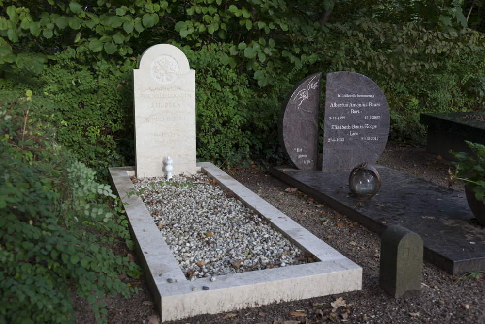 Dutch War Graves General Cemetery Woerden #1