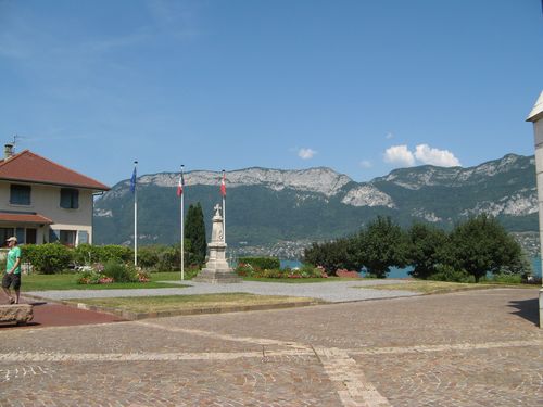 War Memorial Svrier #3