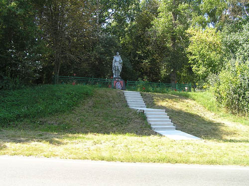 Mass Grave Soviet Soldiers Lyshnia #1