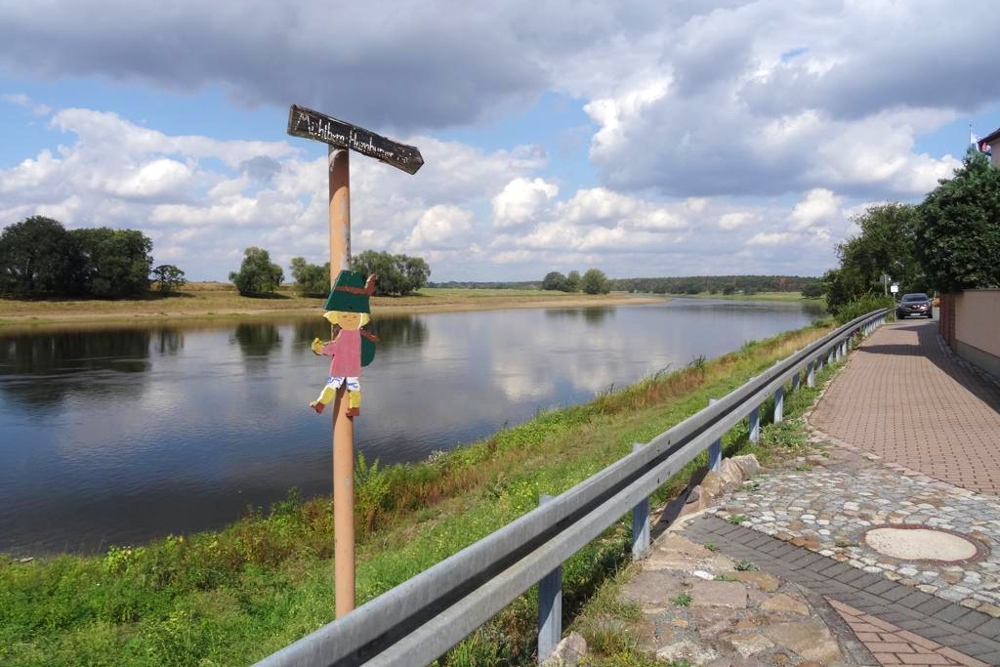 Gedenkteken Ontmoeting aan de Elbe Kreinitz #4