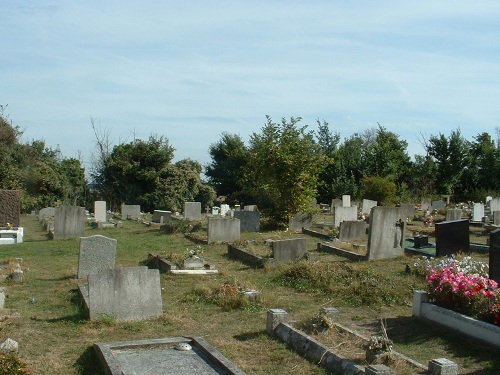 Commonwealth War Graves St Mary Churchyard