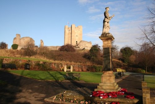 Oorlogsmonument Conisbrough #1