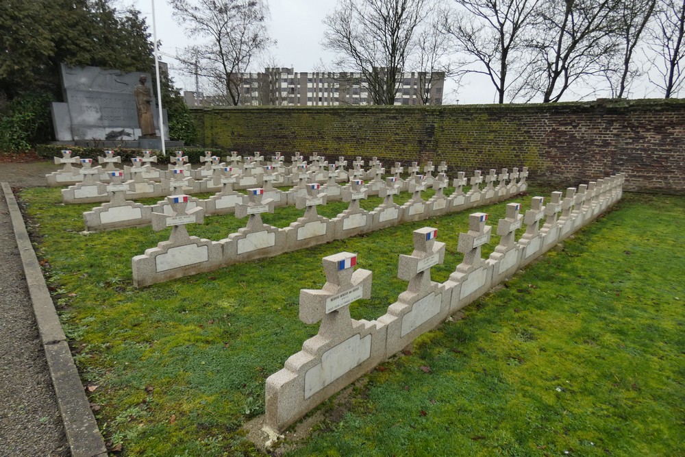 Franse Oorlogsgraven Charleroi Cimetière Nord #2