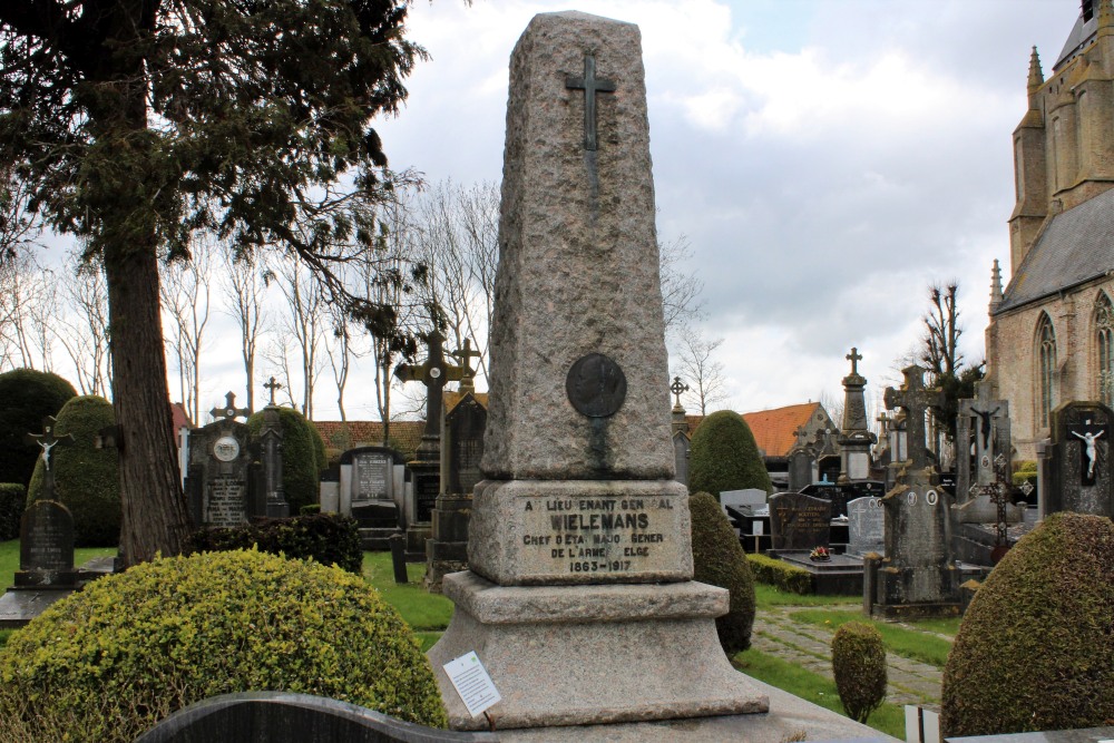 Belgian War Graves Houtem