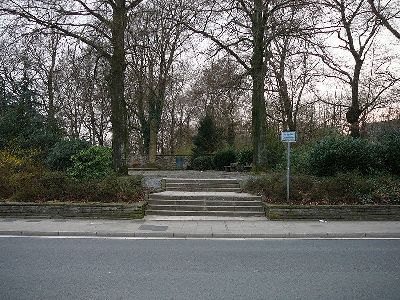 War Memorial Dnberg #5