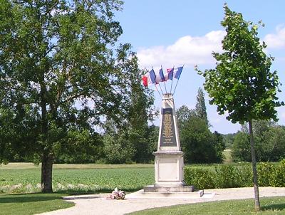 Oorlogsmonument Saint-Aulais-la-Chapelle