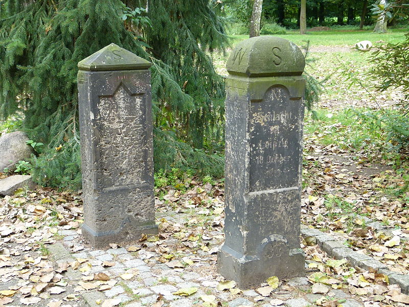 Former Apelsteine 33 and 46