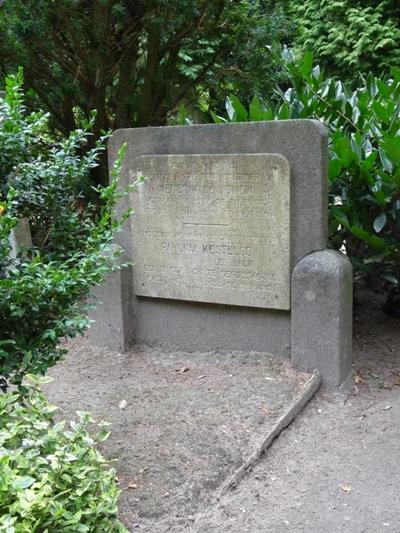 Dutch War Graves Protestant Cemetery Vredehof #2