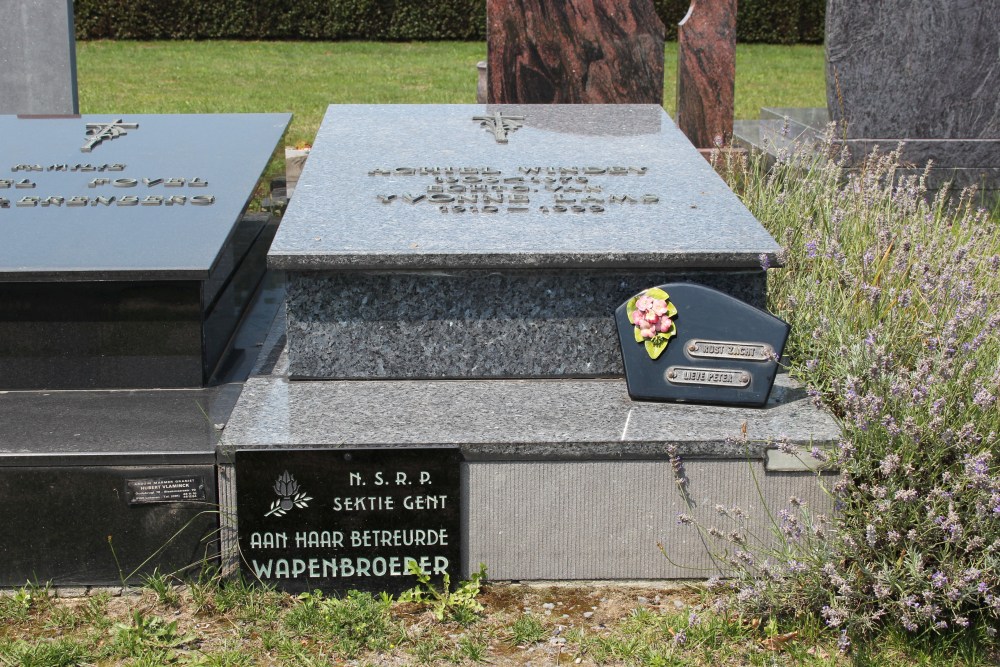 Belgian Graves Veterans Eksaarde #5