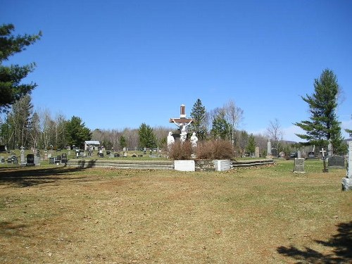 Commonwealth War Grave Notre-Dame-du-Laus Cemetery