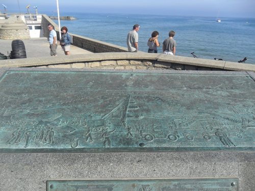 Monument Kunstmatige Haven Arromanches #4