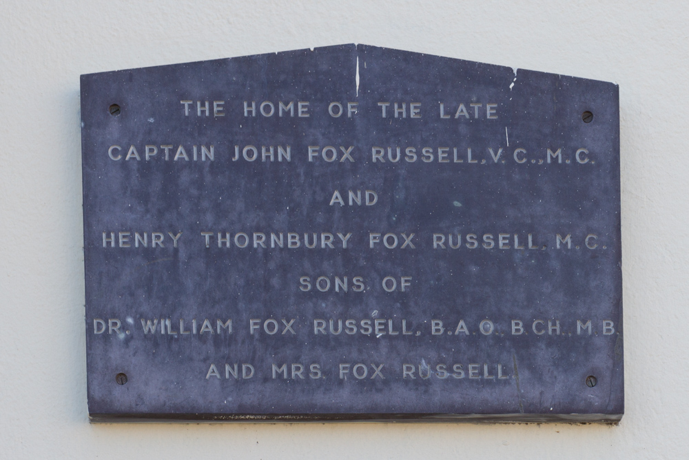 Plaque John and Henry Fox Russel #1