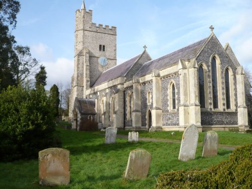 Commonwealth War Graves Holy Cross Churchyard