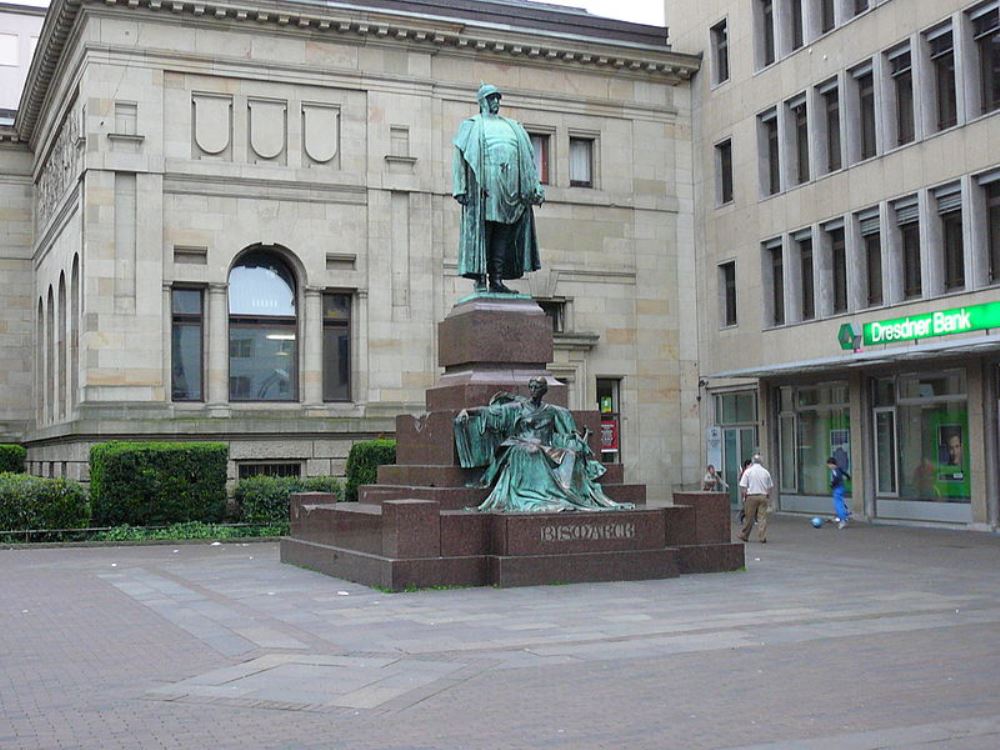 Statue of Bismarck - Wuppertal - TracesOfWar.com