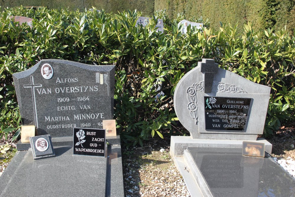 Belgische Graven Oudstrijders Korbeek-Lo Begraafplaats #2