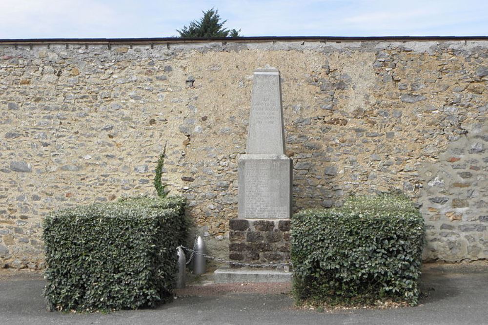 Oorlogsmonument Saint-Loup-du-Dorat #1