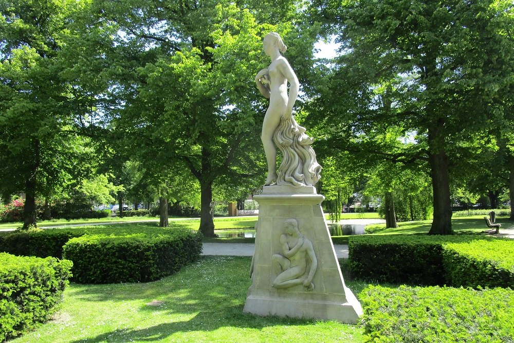 War Memorial Julianapark Schiedam #5