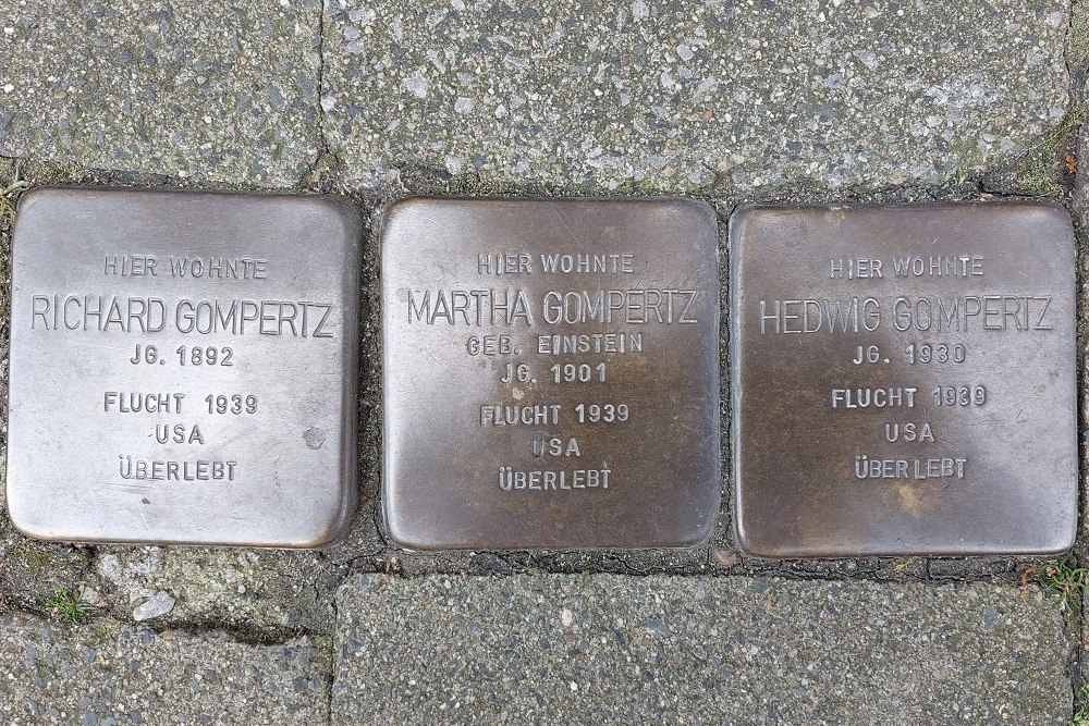 Stolpersteine Steinstrae 1