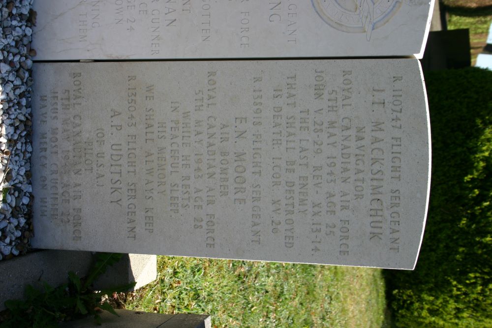 Commonwealth War Graves General Cemetery Vlagtwedde #2
