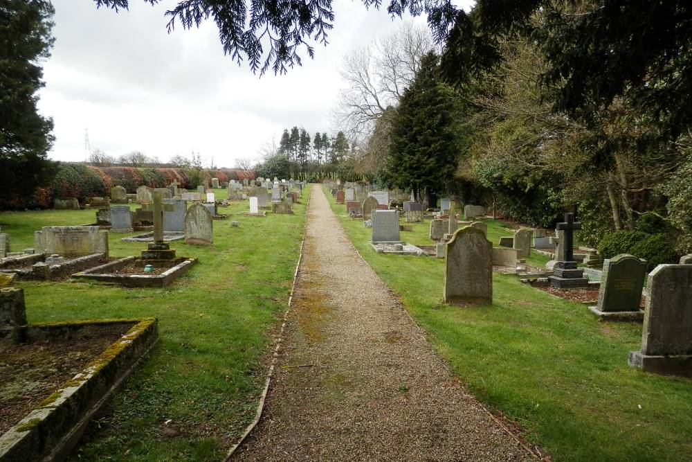 Commonwealth War Graves St. Margaret Churchyard