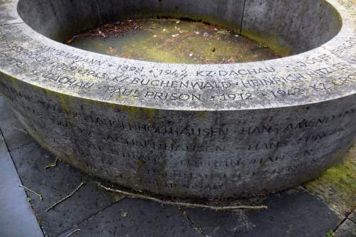 Monument Slachtoffers Concentratiekampen #3