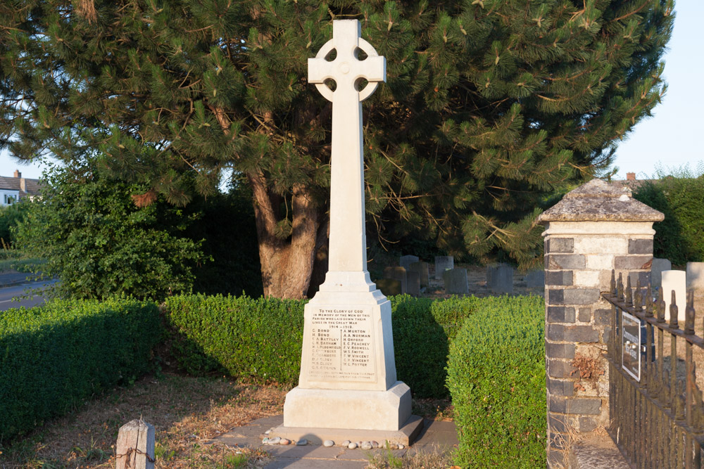 Oorlogsmonument Roydon #1