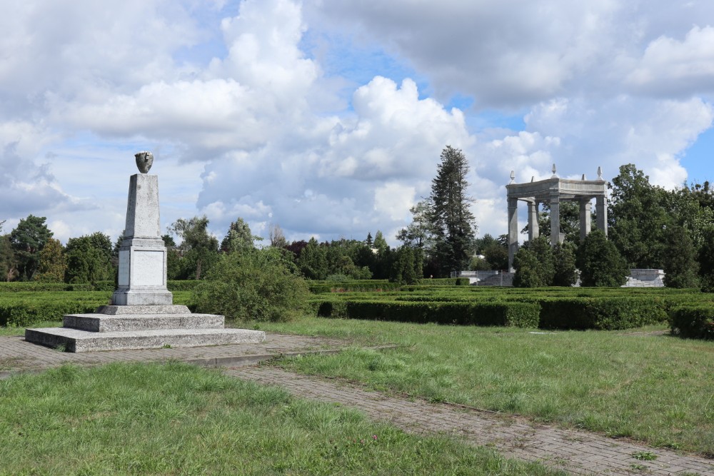 Soviet War Cemetery Wroclaw #4