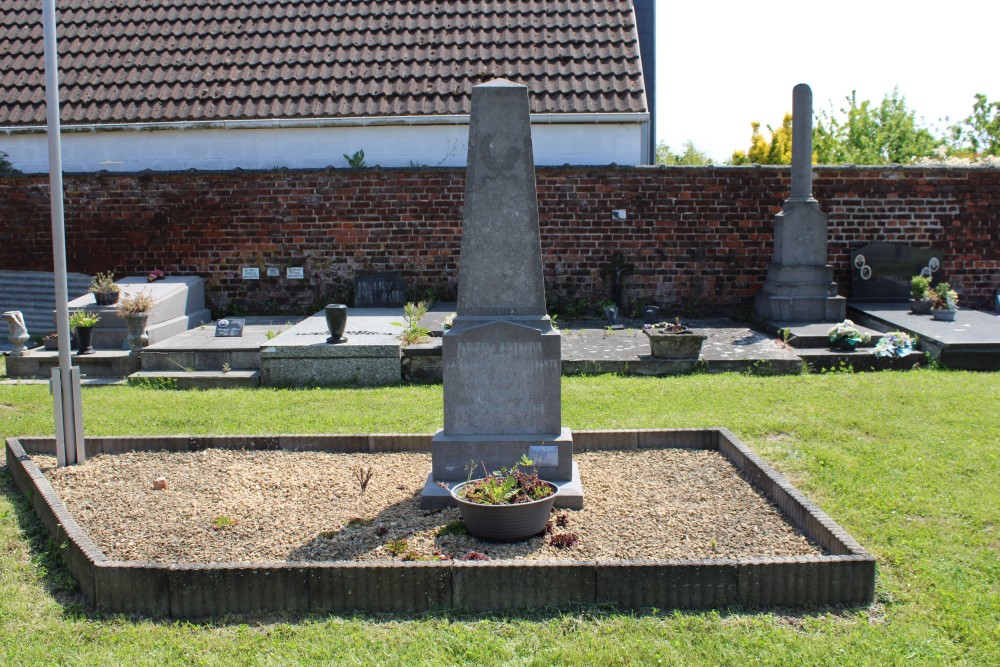 Oorlogsmonument Haulchin Begraafplaats #1