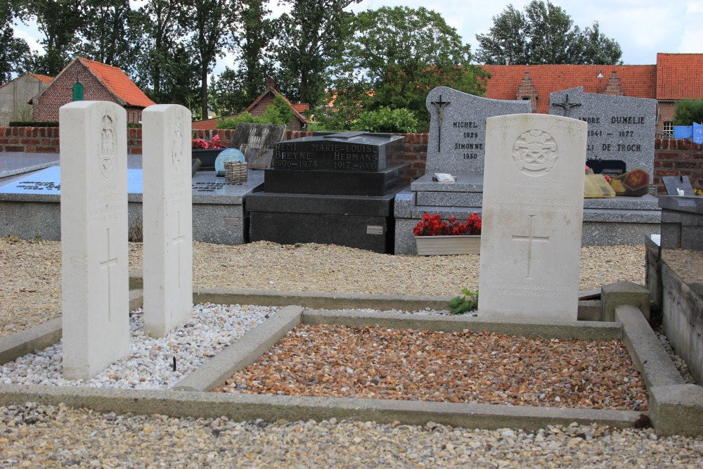 Commonwealth War Graves Reningelst #2