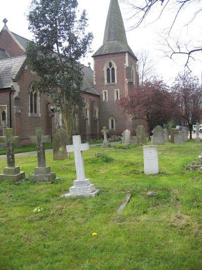 Oorlogsgraven van het Gemenebest All Saints Churchyard #1