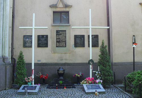 War Memorial & Urn War Victims Legnica #1