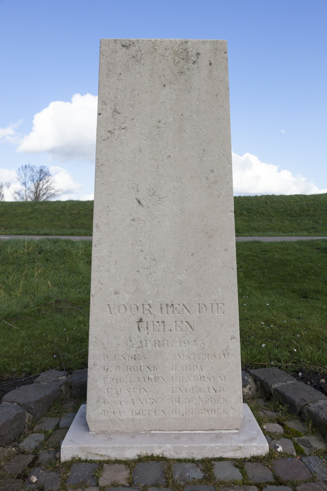 Memorial on the Geldersedijk at Hattem #3