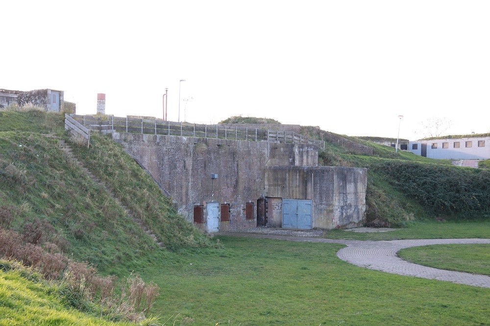 German Bunker FL244 Atlantikwall - Fort Dirks Admiraal #2